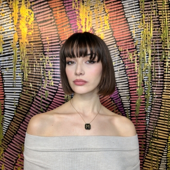 Κολιέ:Χρυσό-Μαύρο ''Μ''